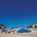 Apartamento Awesome Apartment In Malinska With Wifi