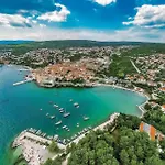 Awesome Apartment In Malinska With Wifi * Malinska