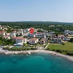 Apartamento Awesome Apartment In Malinska With Wifi *